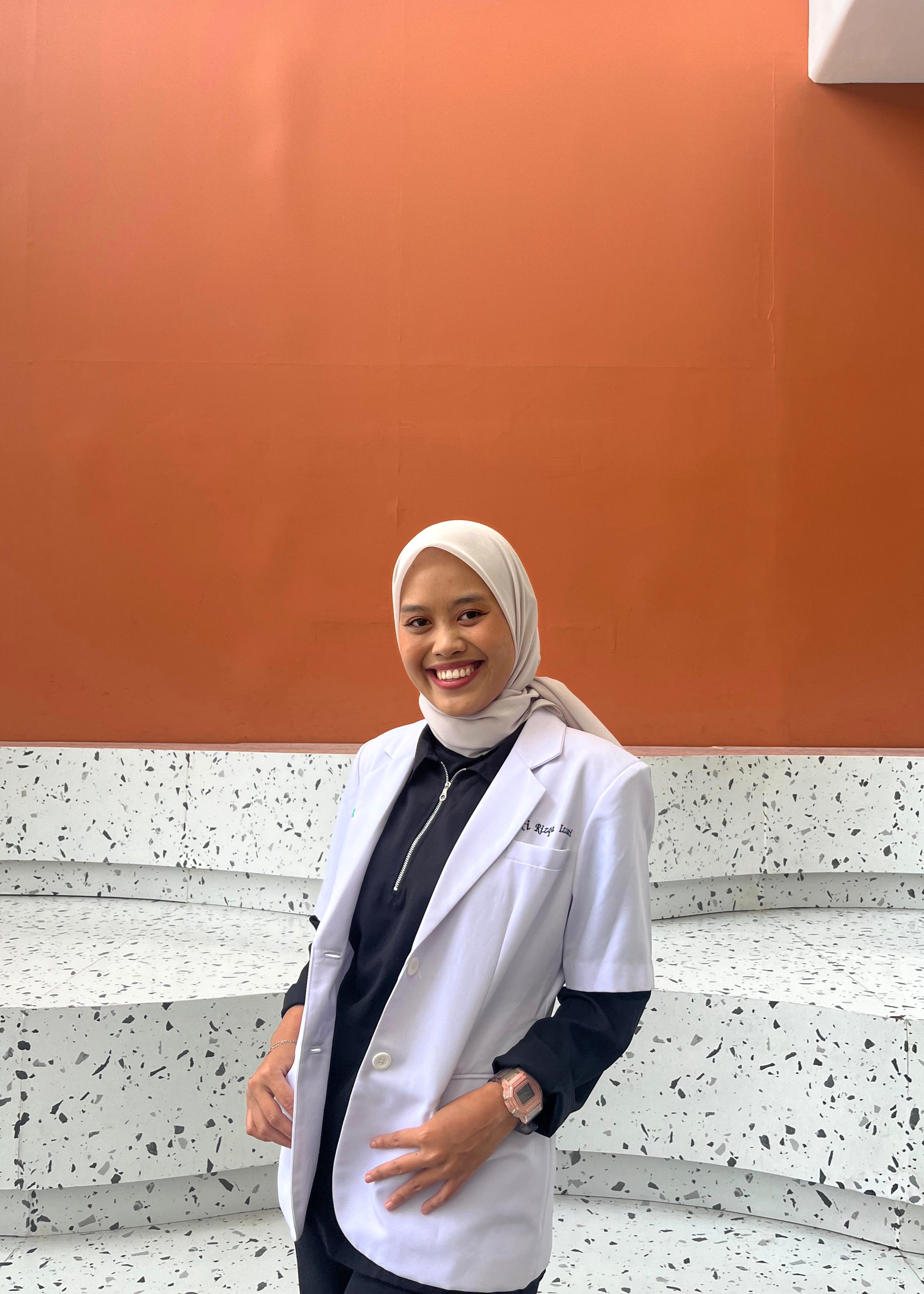 drg. Fiki Rizqa Izzati